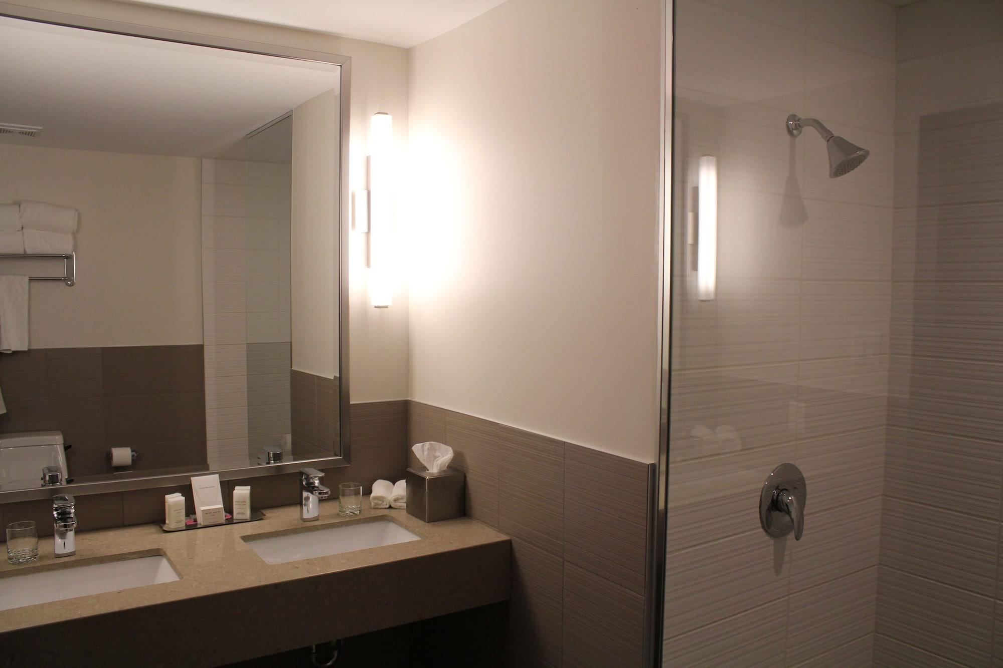 Les Suites Victoria, Ascend Hotel Collection Gatineau Extérieur photo