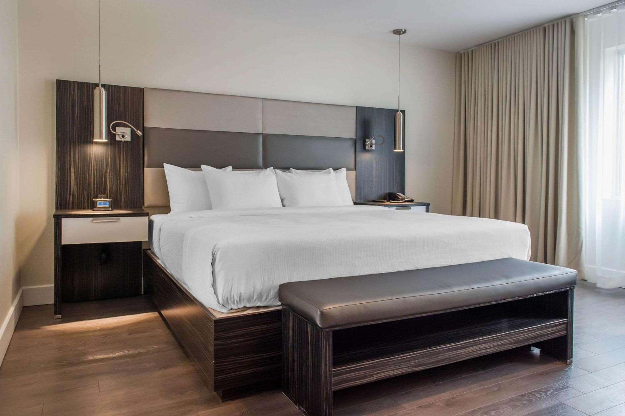 Les Suites Victoria, Ascend Hotel Collection Gatineau Extérieur photo