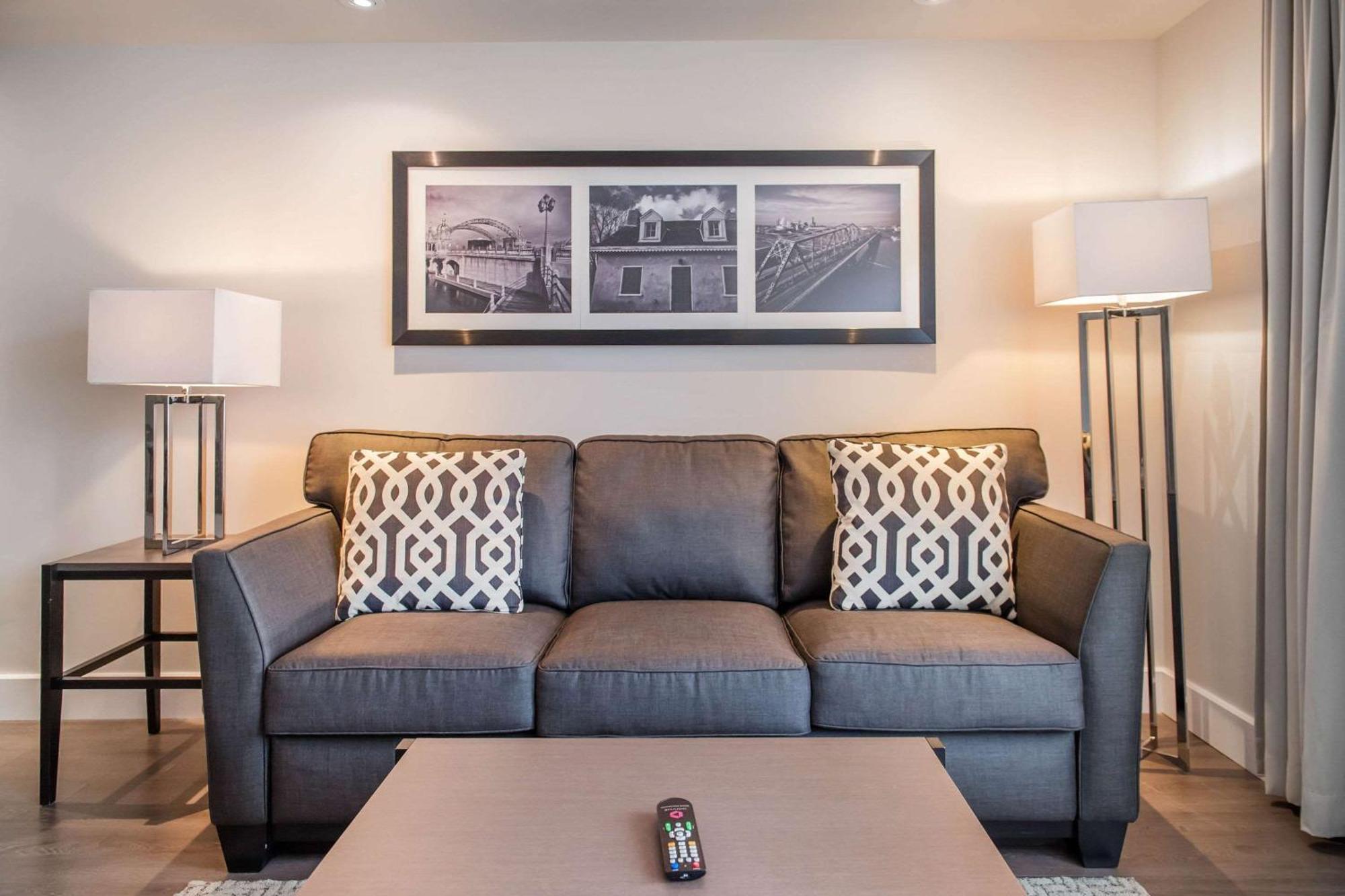 Les Suites Victoria, Ascend Hotel Collection Gatineau Extérieur photo